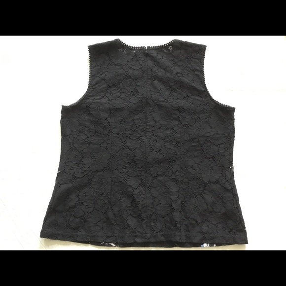 Lace embroidered sleeveless top - Picture 3 of 4